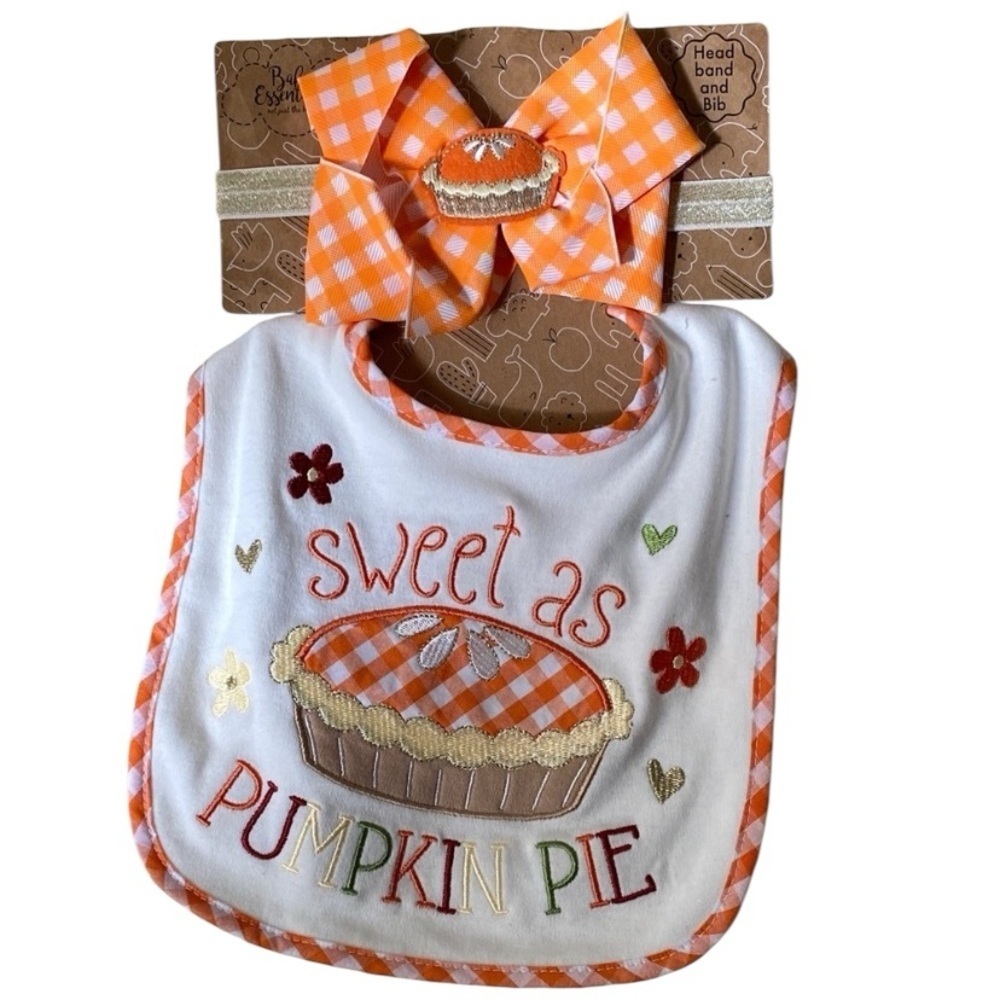 ⭐️ 3/$15 • 🆕 Baby Essentials• Bib Set